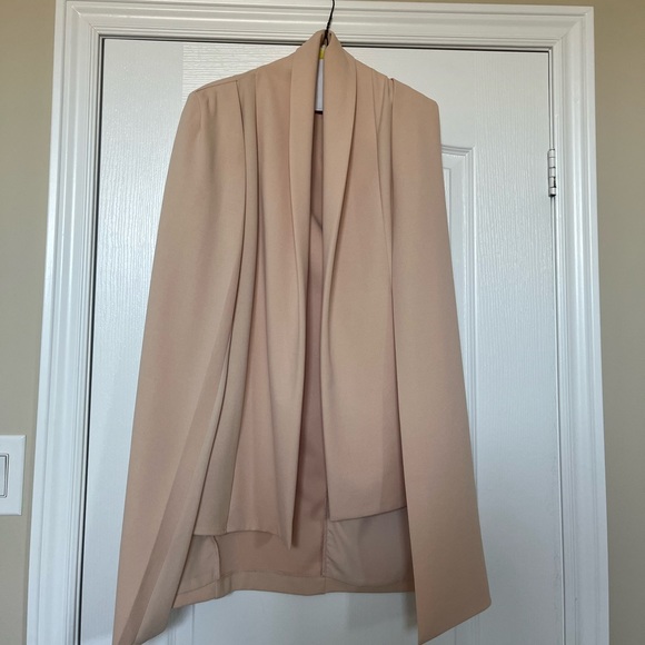 Jacket/Cape - Picture 2 of 3